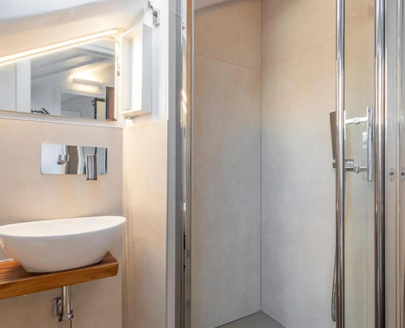 Bright Mini Studio In The Heart Of Milánó 0*,  Olaszország