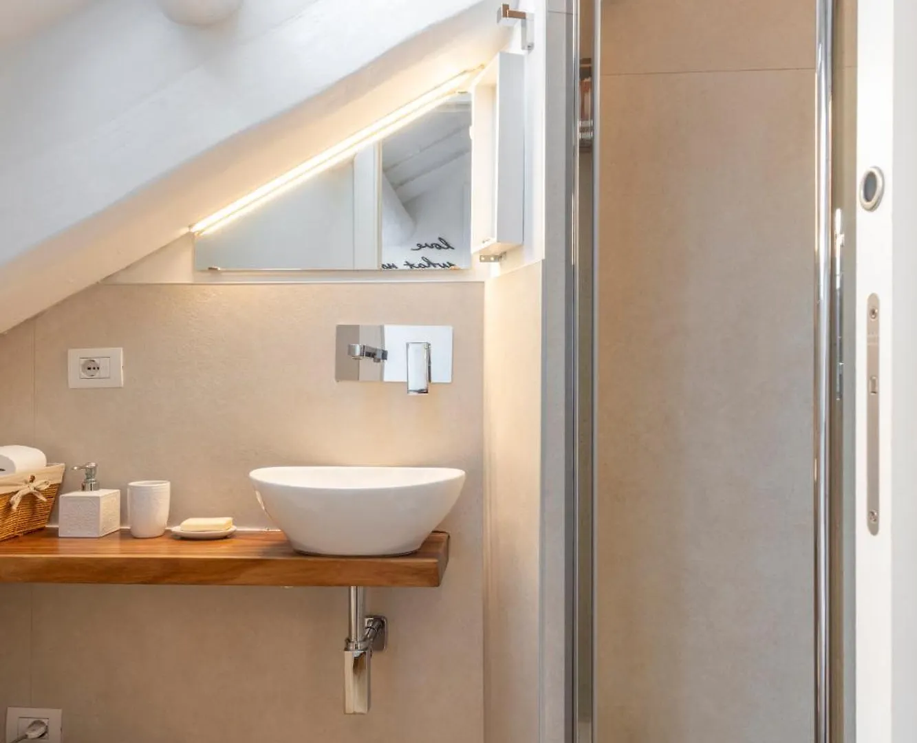Bright Mini Studio In The Heart Of Milan Apartment